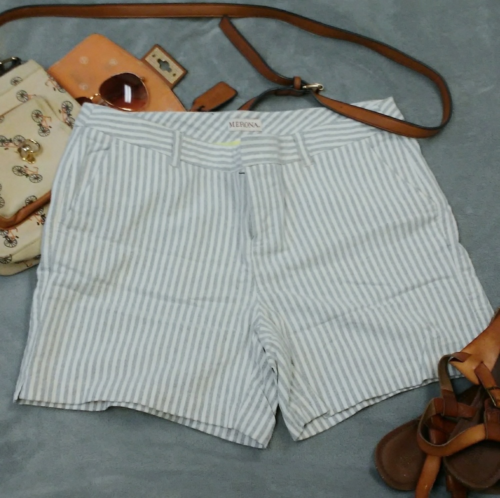 EUC Merona White and Light Gray Striped Women’s Shorts, Size 10